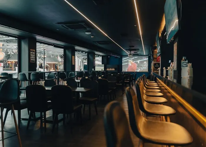 Aira Sukhumvit 11 By Kingston Bangkok